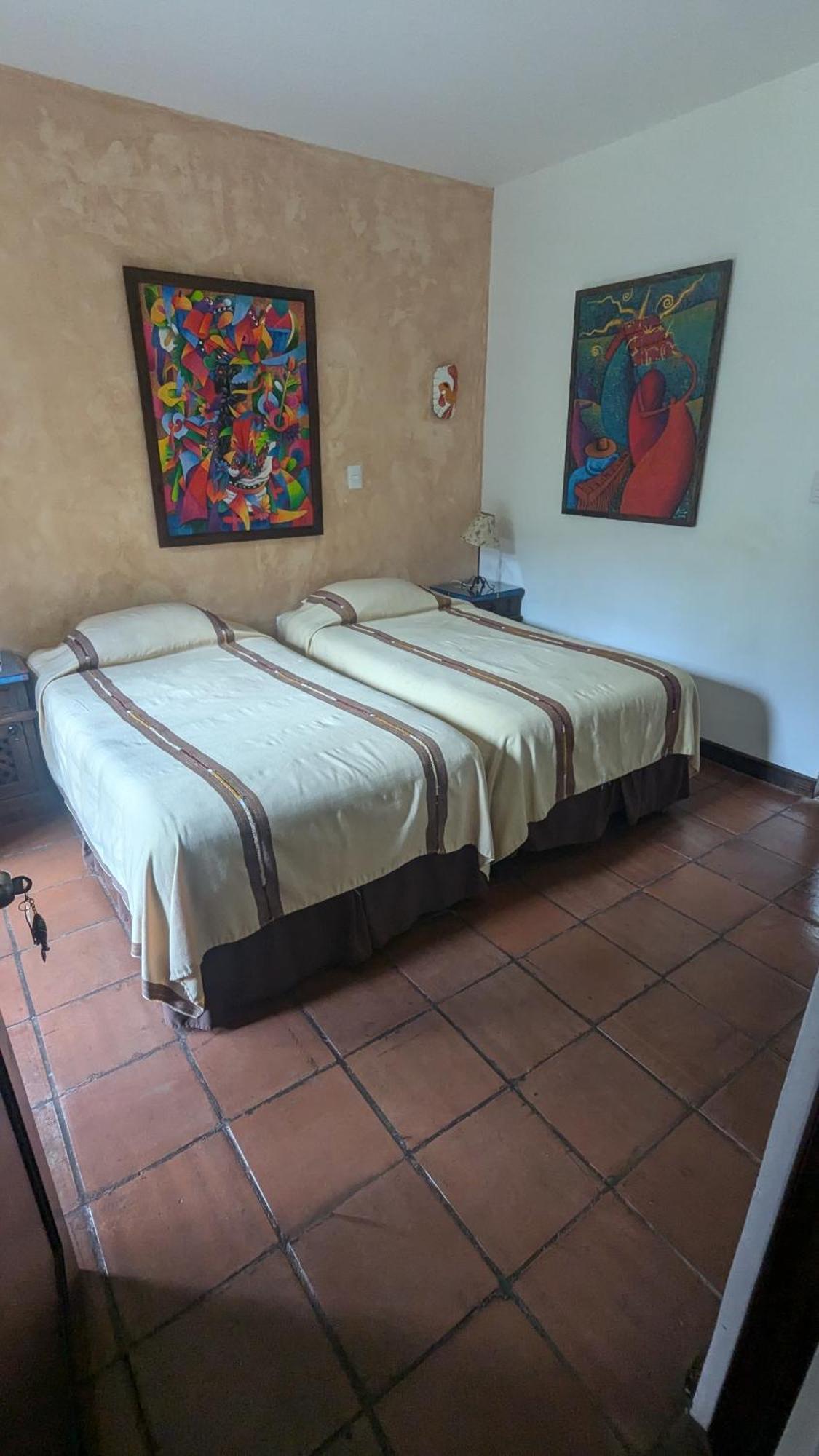 Bed and Breakfast Casa Elena Антигуа-Гватемала Экстерьер фото