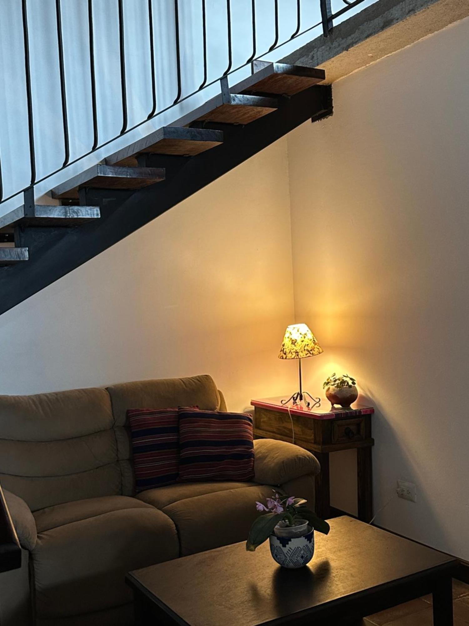 Bed and Breakfast Casa Elena Антигуа-Гватемала Экстерьер фото