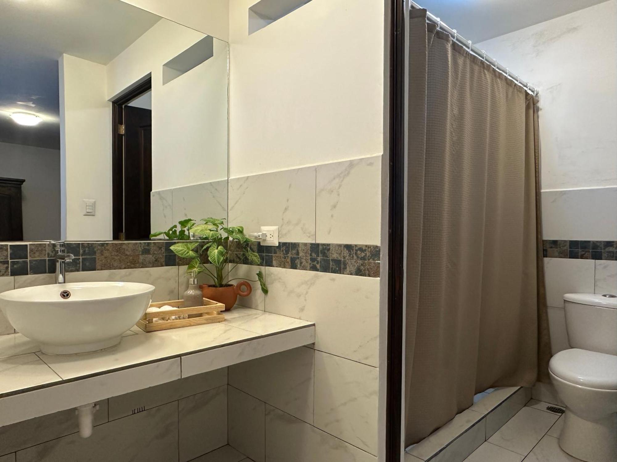 Bed and Breakfast Casa Elena Антигуа-Гватемала Экстерьер фото